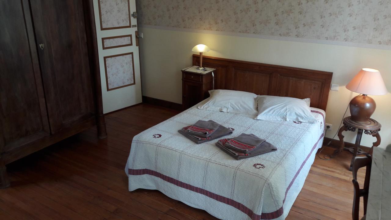 Golf De Teynac Bed & Breakfast Beychac-et-Caillau Exterior photo